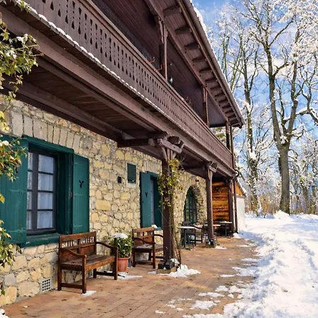 Bed & Breakfast Hubertus Fogado Csesznek