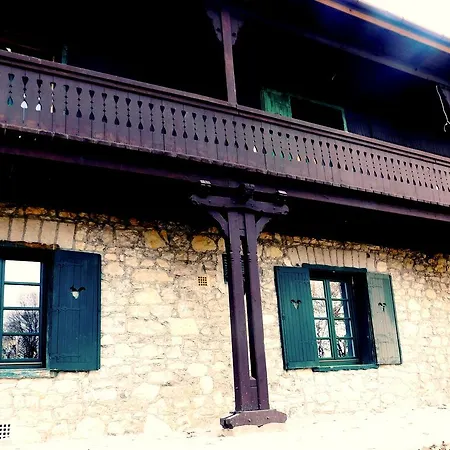 Alojamento de Acomodação e Pequeno-almoço Hubertus 3*