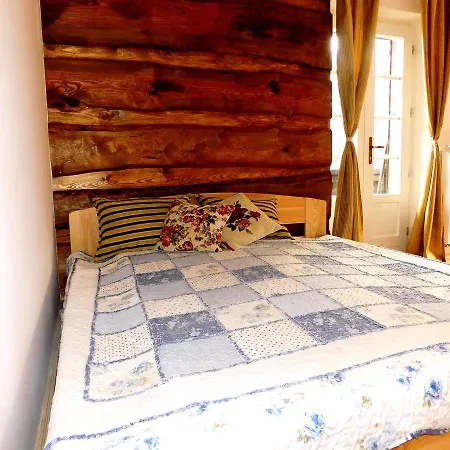 Hubertus 3* Csesznek