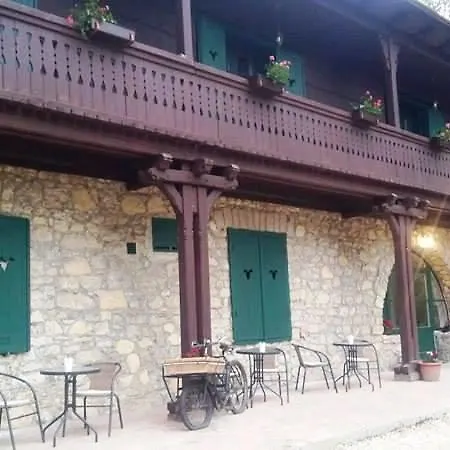 Hubertus 3* Csesznek