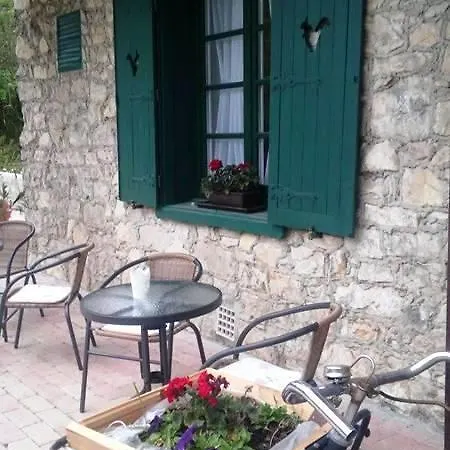 Alojamento de Acomodação e Pequeno-almoço Hubertus 3*