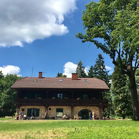 Hubertus 3* Csesznek